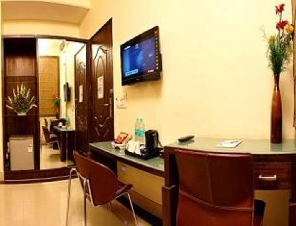 Charanpahari Hotel New Delhi Eksteriør billede